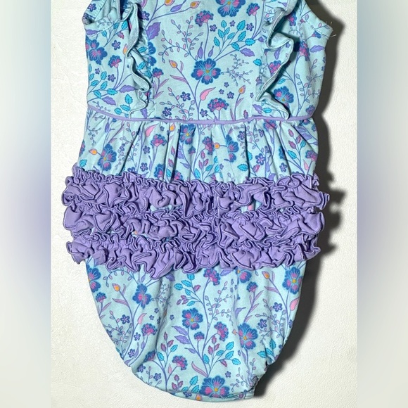 Ruffle Butt Bubble Floral Baby Romper with Ruffle Details Size 0-3 months - Picture 4 of 6